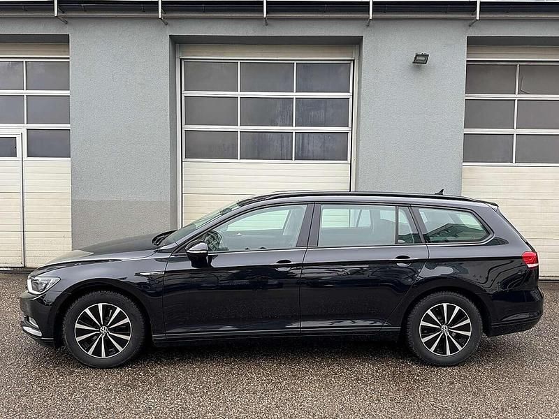 Gebraucht VW Passat Trendline 120 PS (88 kW) 2017 Schwarz Kombi