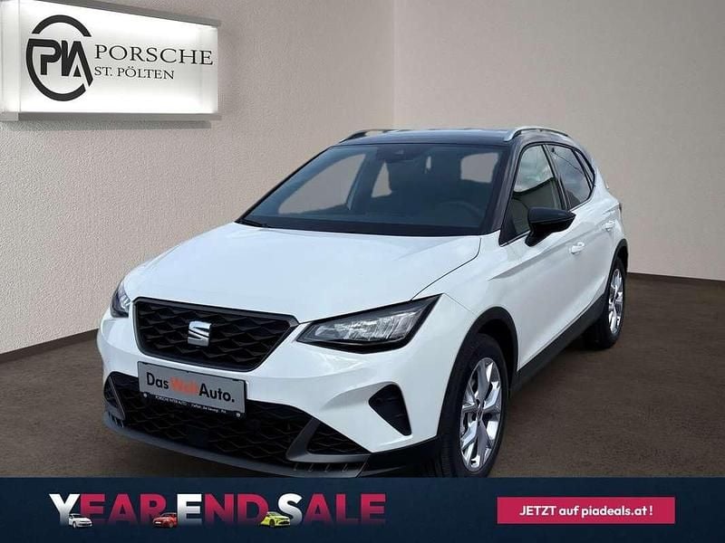 Weiss normal Gebraucht 2025 Seat Arona FR SUV | € 22.990 (Teuer) - Bild 1/4