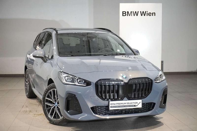 Grau Gebraucht 2024 BMW 225 Efficient Dynamics Van / Kleinbus | € 41.995 (Guter Preis) - Bild 1/4