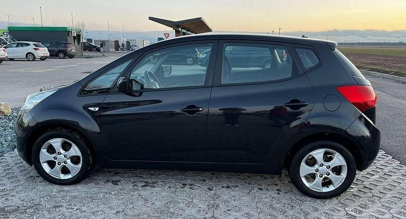 Gebraucht Kia Venga Active 116 PS (85 kW) 2012 Schwarz Kleinwagen