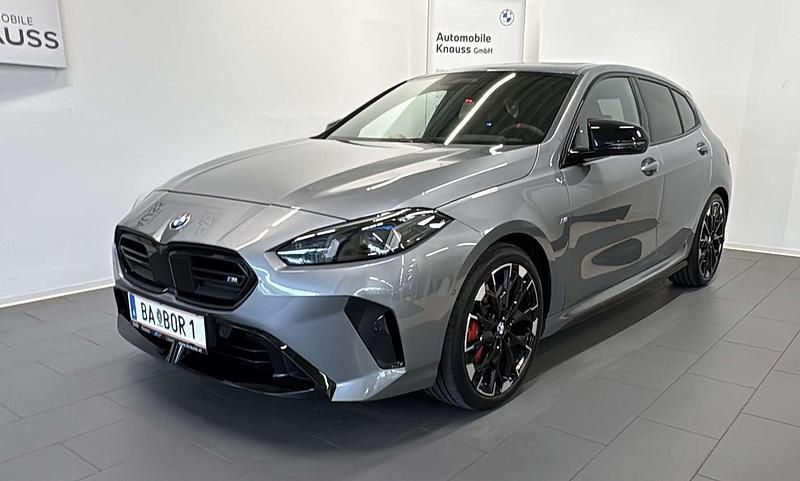 Gebraucht 2025 BMW M135 Shadowline Kleinwagen | € 58.999 (Teuer) - Bild 1/4