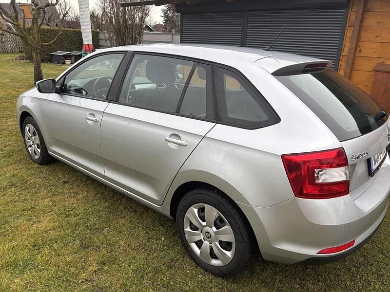 Gebraucht Skoda Rapid Sport 90 PS (66 kW) 2016 Kleinwagen