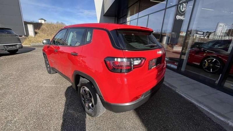Gebraucht Jeep Compass Sport 90 PS (66 kW) 2022 Rot SUV