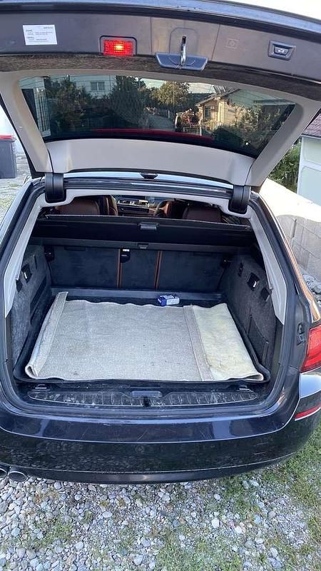 Gebraucht BMW 530 258 PS (189 kW) 2012 Kombi