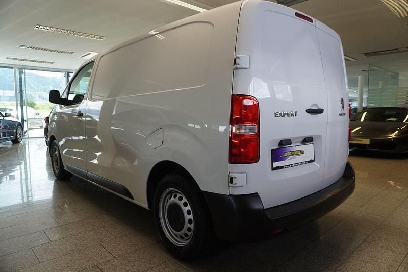 Gebraucht Peugeot Expert 102 PS (75 kW) 2023 Weiß Van