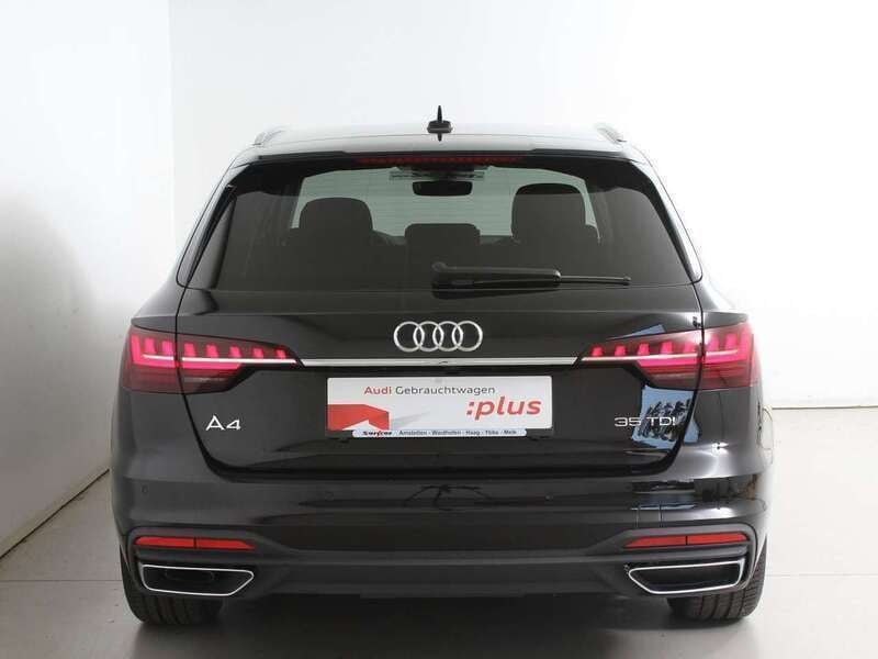 Gebraucht Audi A4 Comfort 163 PS (119 kW) 2024 Schwarz Kombi