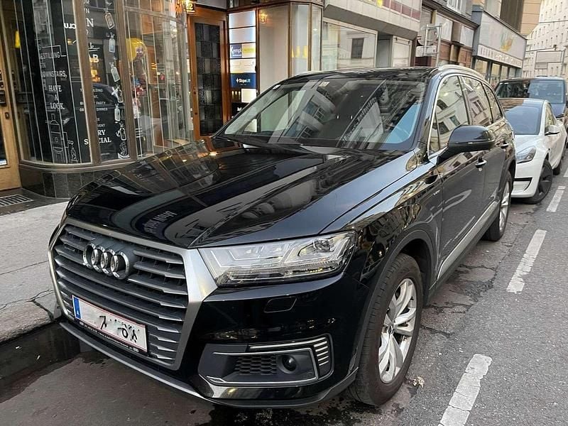 Schwarz Gebraucht 2018 Audi Q7 SUV | € 31.500 (Teuer) - Bild 1/4