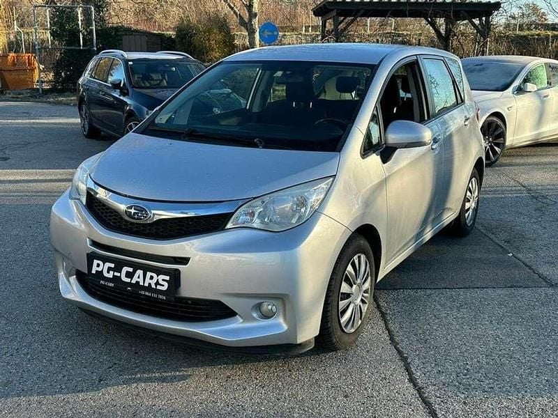 Silber Gebraucht 2011 Subaru Trezia Comfort Kleinwagen | € 4.990 - Bild 1/4
