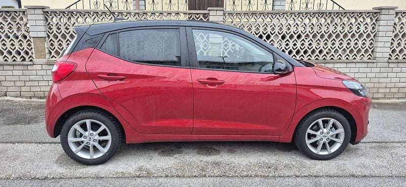 Gebraucht Hyundai i10 63 PS (46 kW) 2025 Rot Kleinwagen