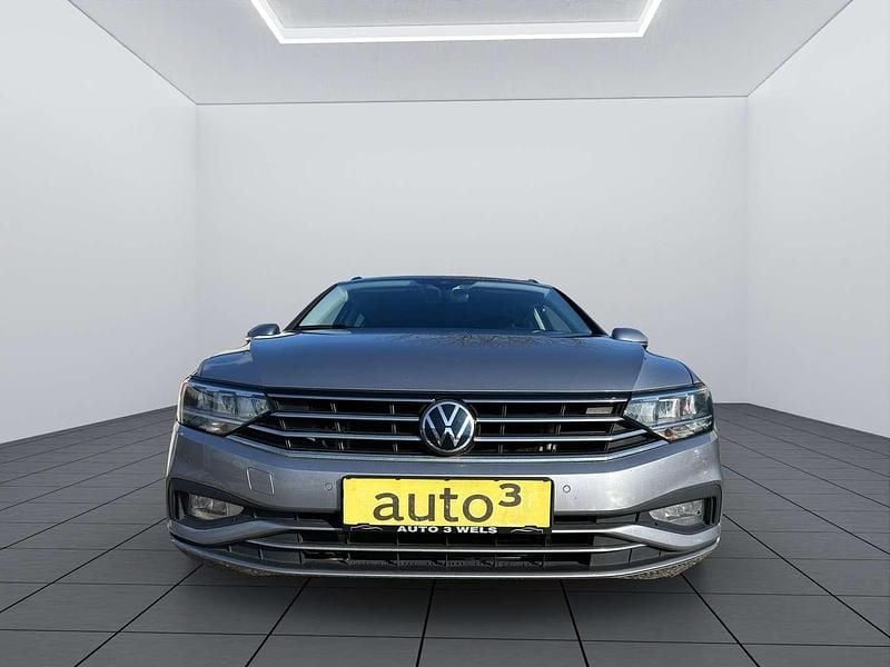 Gebraucht VW Passat Business 150 PS (110 kW) 2021 Silber Kombi