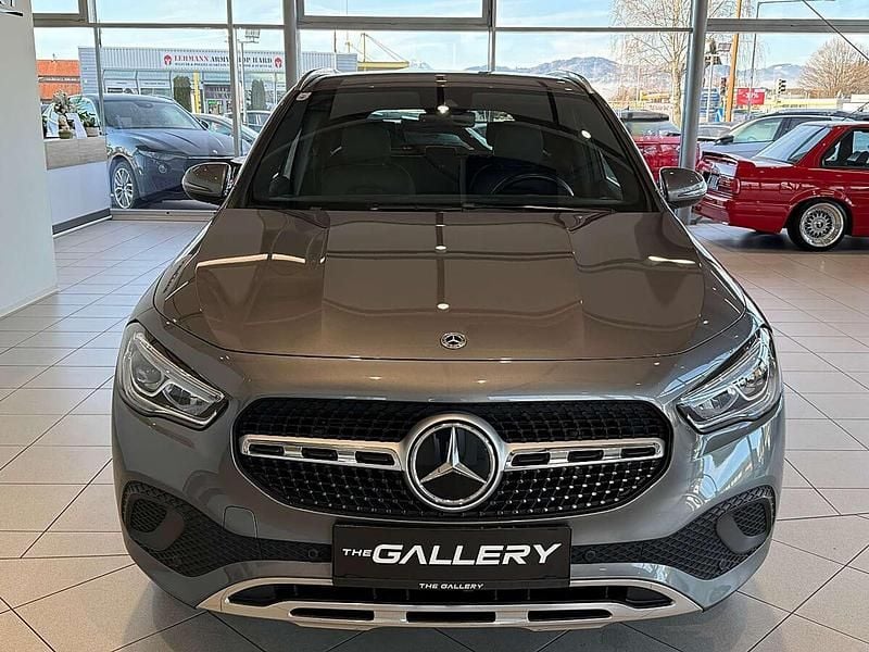 Gebraucht Mercedes GLA200 150 PS (110 kW) 2021 Grau SUV