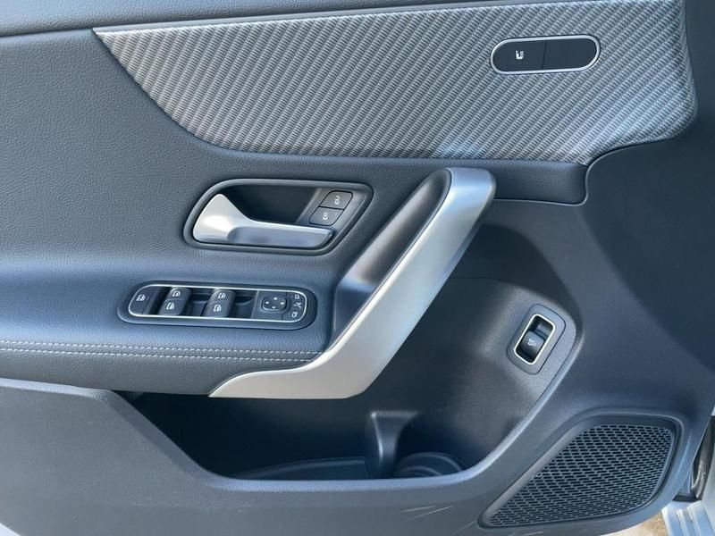 Gebraucht Mercedes A180 Progressive 116 PS (85 kW) 2024 Silber Limousine