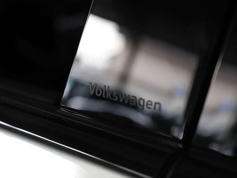 Gebraucht VW Tiguan Sport 204 PS (150 kW) 2025 Silber  metallic SUV