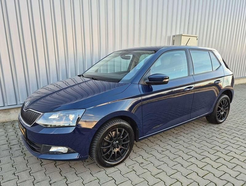 Blau Gebraucht 2018 Skoda Fabia Ambition Limousine | € 8.800 (Fairer Preis) - Bild 1/4