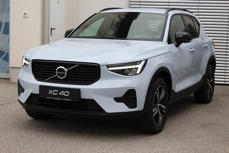 Gebraucht Volvo XC40 163 PS (119 kW) 2025 Blau SUV