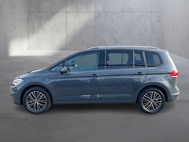 Gebraucht VW Touran 150 PS (110 kW) 2025 Mittelgrau  metallic Van / Kleinbus