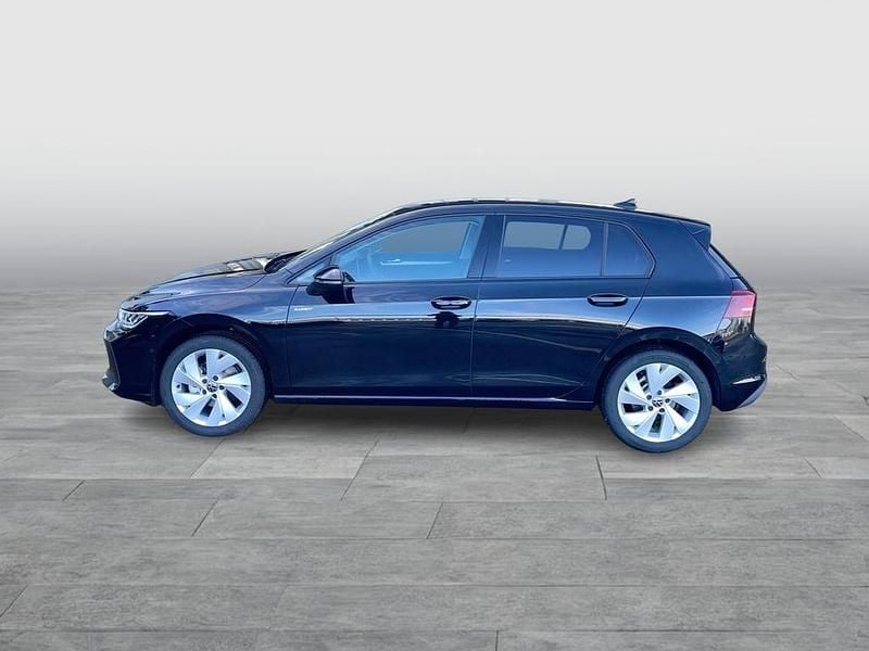 Neu VW Golf VIII 115 PS (84 kW) 2026 Schwarz  metallic