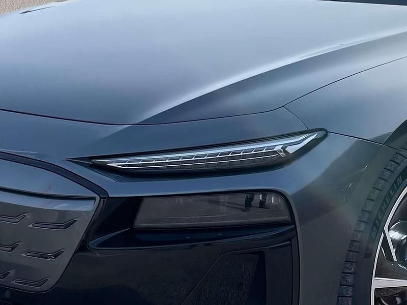 Gebraucht Audi e-tron 138 kW (188 PS) 2025 Grau SUV