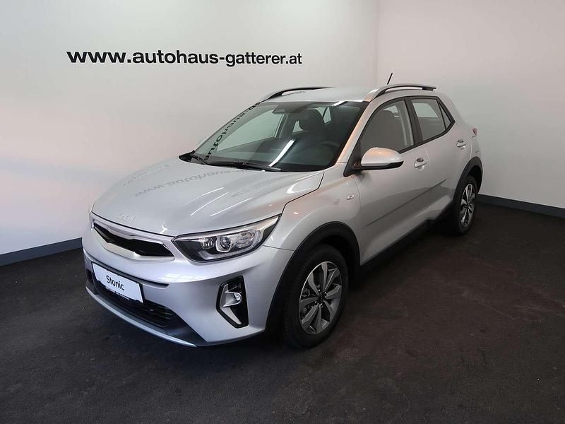 Gebraucht Kia Stonic Silver 99 PS (72 kW) 2022 Silber SUV