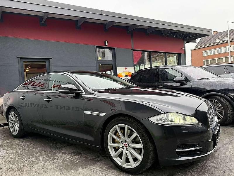 Gebraucht Jaguar XJ Premium Luxury 275 PS (202 kW) 2014 Schwarz Limousine