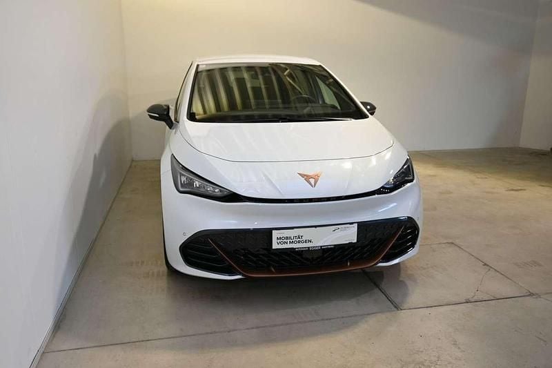Gebraucht Cupra Born e-Boost 169 kW (231 PS) 2024 Weiß Kleinwagen