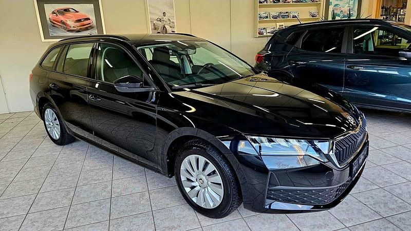Schwarz Gebraucht 2025 Skoda Octavia Essence Kombi | € 25.990 (Guter Preis) - Bild 1/4