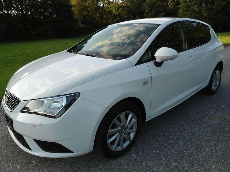 Weiß Gebraucht 2014 Seat Ibiza Style Kleinwagen | € 7.990 (Teuer) - Bild 1/4