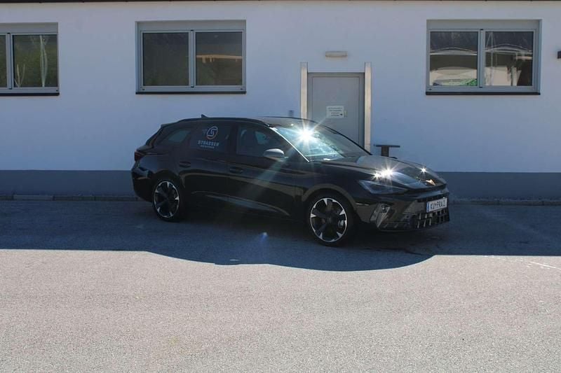 Schwarz Neu 2025 Cupra Leon Limousine | € 41.900 (Etwas zu teuer) - Bild 1/4