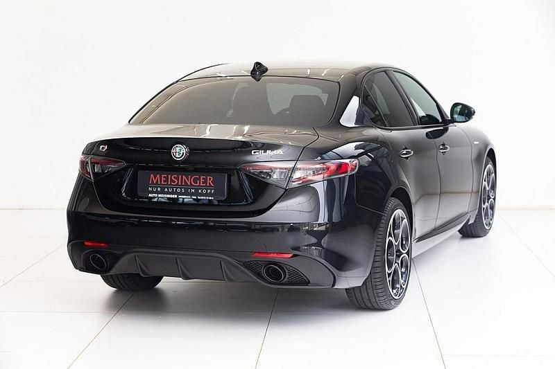 Neu Alfa Romeo Giulia Veloce 280 PS (205 kW) 2025 Schwarz Limousine