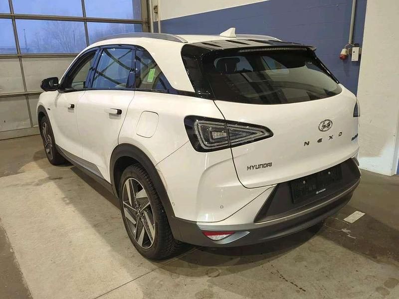 Gebraucht Hyundai Nexo 163 PS (119 kW) 2019 Weiss  normal SUV