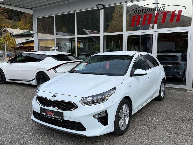 Weiß Gebraucht 2019 Kia Ceed Silver Kleinwagen | € 13.290 (Fairer Preis) - Bild 1/4