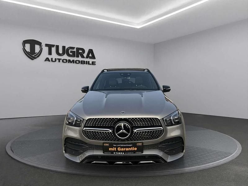 Grau Gebraucht 2022 Mercedes GLE300 AMG SUV | € 76.900 - Bild 1/4