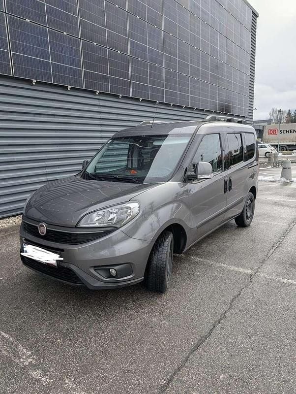 Gebraucht Fiat Doblò 120 PS (88 kW) 2015 Grau Van / Kleinbus