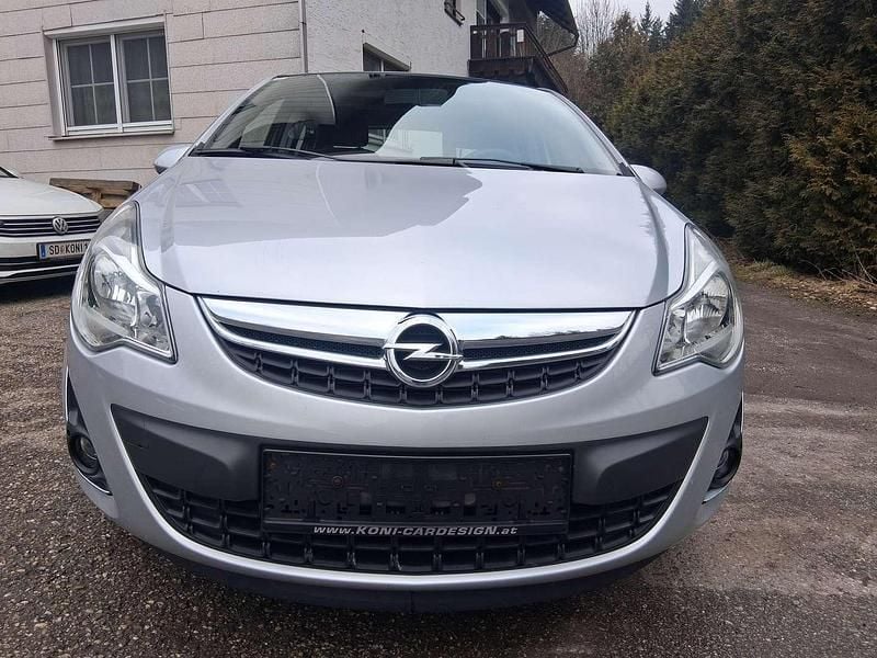 Gebraucht Opel Corsa 87 PS (63 kW) 2012 Silber Kleinwagen