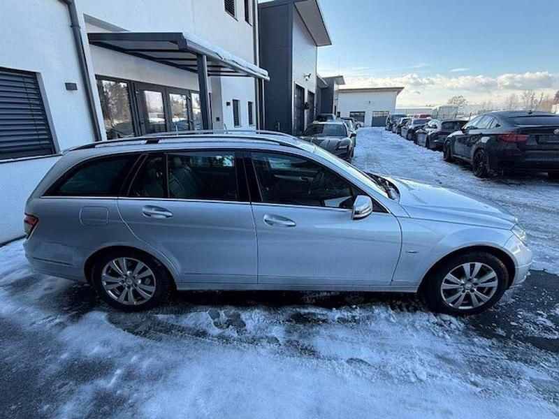 Gebraucht Mercedes C200 Elegance 136 PS (100 kW) 2009 Silber Kombi
