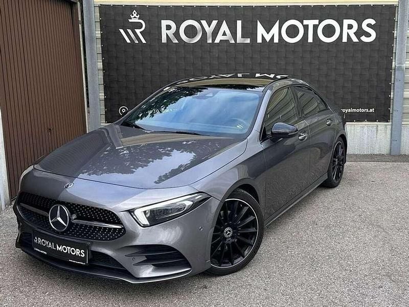 Gebraucht Mercedes A180 AMG 116 PS (85 kW) 2019 Grau Limousine