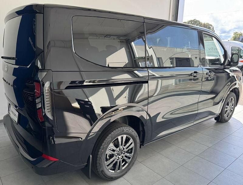 Neu Ford Tourneo Titanium 150 PS (110 kW) 2026 Van / Kleinbus