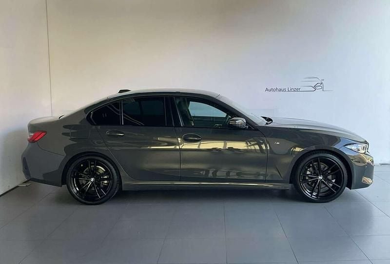 Gebraucht BMW 320 Shadowline 190 PS (139 kW) 2024 Grau Limousine