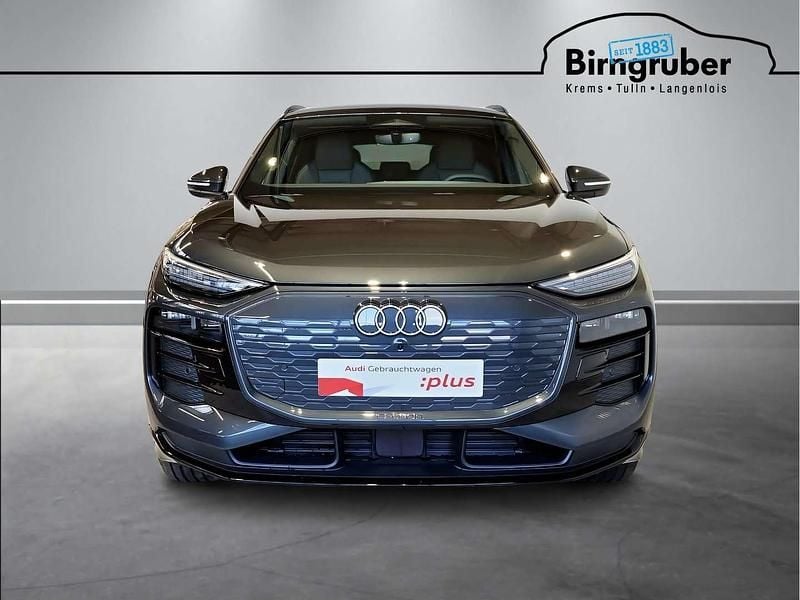 Neu Audi Q6 e-tron Ambiente 284 kW (387 PS) 2025 Hellgrau  metallic SUV