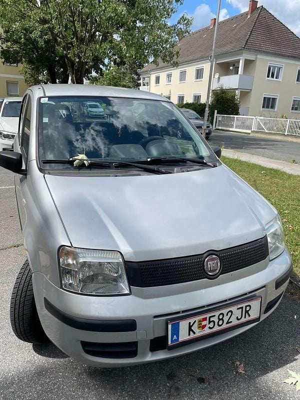 Silber Gebraucht 2009 Fiat Panda Limousine | € 2.200 (Fairer Preis) - Bild 1/4