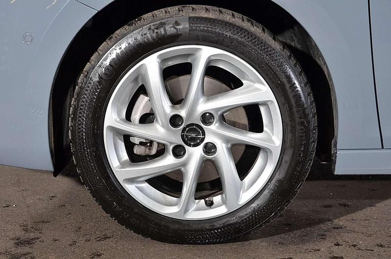 Gebraucht Opel Corsa 101 PS (74 kW) 2024 Grau Limousine