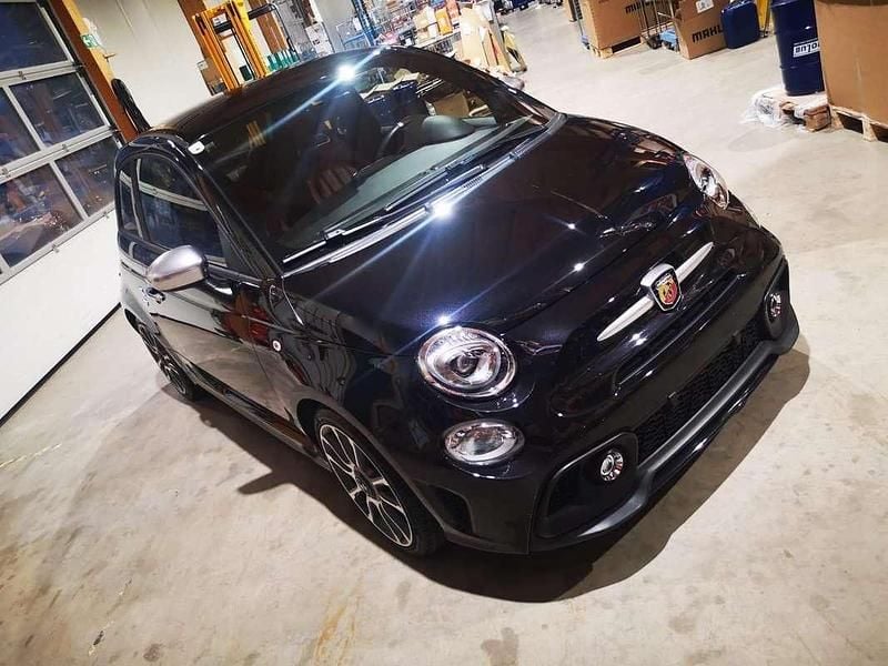 Schwarz Gebraucht 2016 Abarth 595 Turismo Limousine | € 18.000 (Guter Preis) - Bild 1/4