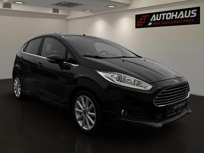 Gebraucht Ford Fiesta Titanium 125 PS (91 kW) 2015 Schwarz Limousine