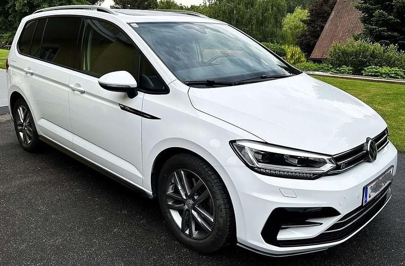 Gebraucht VW Touran R-line 116 PS (85 kW) 2019 Weiß Van / Kleinbus