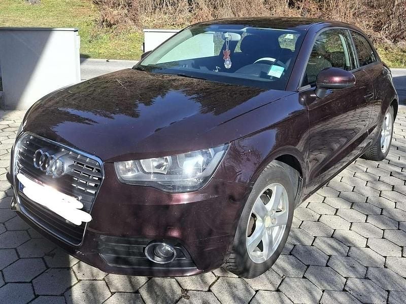 Gebraucht Audi A1 Attraction 86 PS (63 kW) 2012 Violett Limousine
