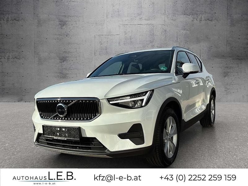 Gebraucht Volvo XC40 Core 163 PS (119 kW) 2025 Weiß SUV