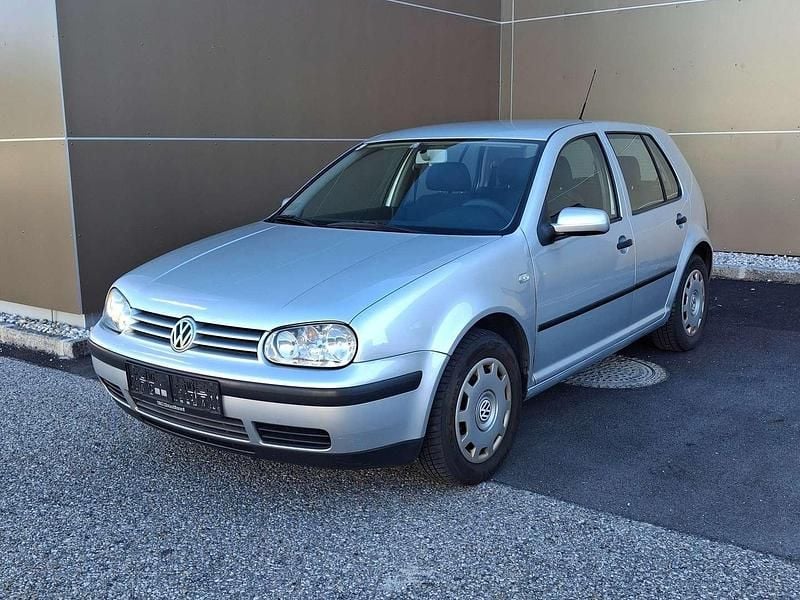 Silber Gebraucht 2001 VW Golf IV Limousine | € 3.600 (Teuer) - Bild 1/4
