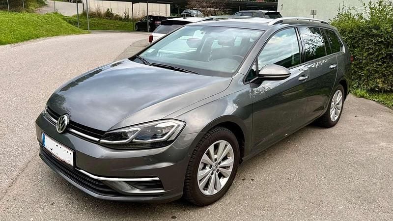 Gebraucht VW Golf VII Comfortline 116 PS (85 kW) 2017 Grau Limousine