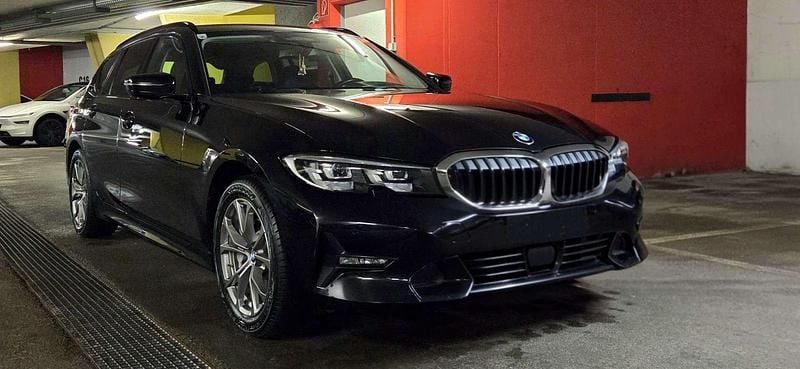 Gebraucht BMW 330e 184 PS (135 kW) 2020 Schwarz Kombi