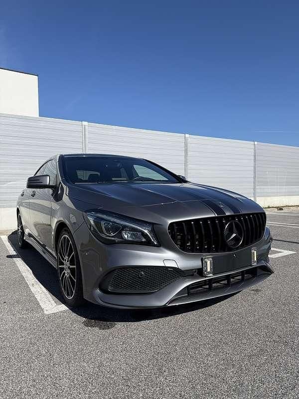 Grau Gebraucht 2018 Mercedes 220 AMG Coupé | € 27.999 - Bild 1/4